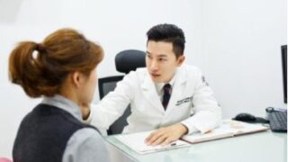 [김준현원장] 눈밑지방 제거로 다크서클 없애기, 제대로 효과 보려면?